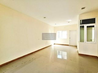 For sale 4 bedrooms townhouse in Mueang Samut Sakhon, Samut Sakhon