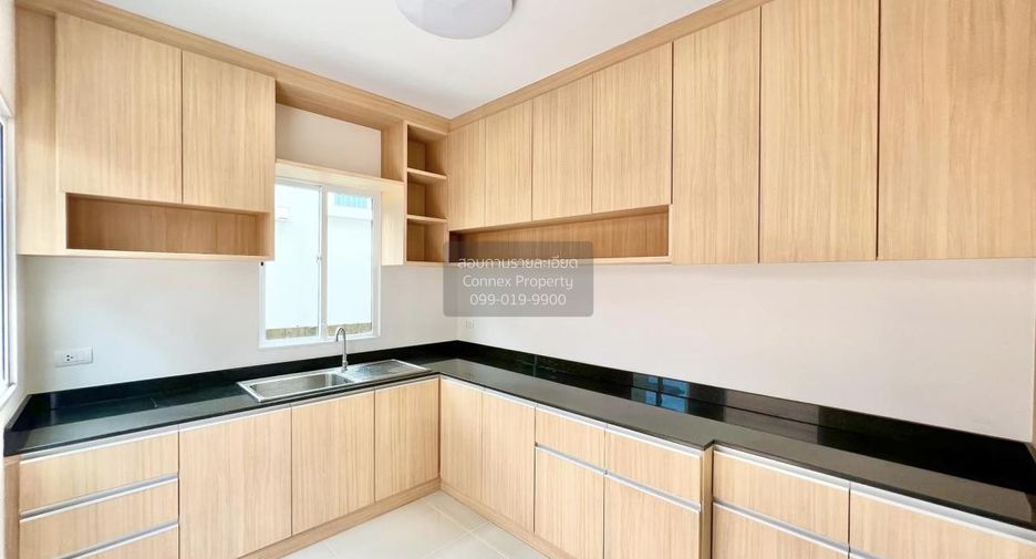 For sale 3 bedrooms house in Krathum Baen, Samut Sakhon