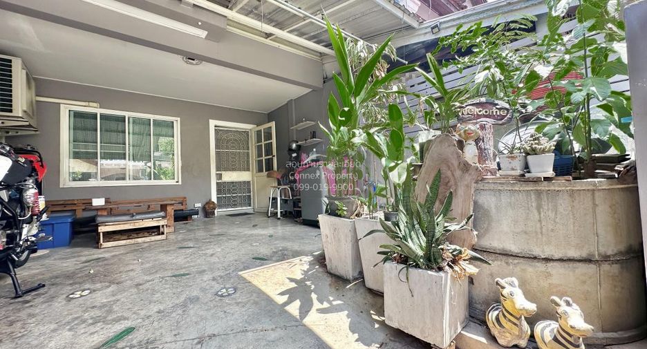 Casa adosada en venta de 2 habitaciones en Wang Thonglang, Bangkok