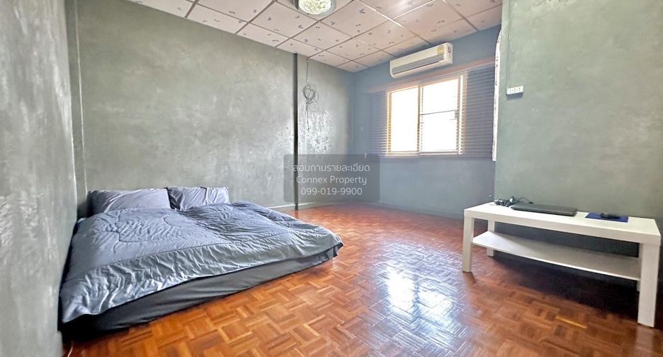 Casa adosada en venta de 2 habitaciones en Wang Thonglang, Bangkok