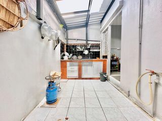 Casa adosada en venta de 2 habitaciones en Wang Thonglang, Bangkok