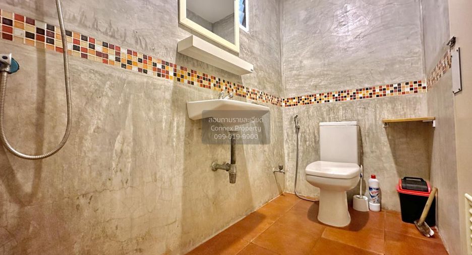 Casa adosada en venta de 2 habitaciones en Wang Thonglang, Bangkok
