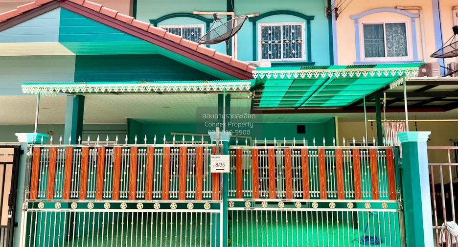 À vendre 3 chambres maison de ville à Krathum Baen, Samut Sakhon