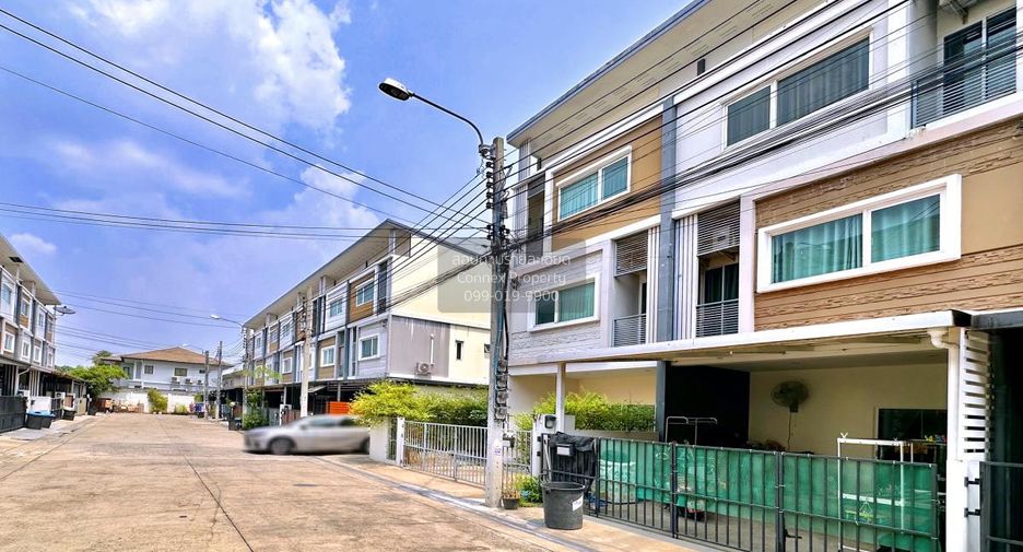 出售 3 卧室 联排别墅 在 Suan Luang, 曼谷