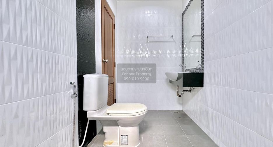 For sale 3 bedrooms house in Khlong Luang, Pathum Thani