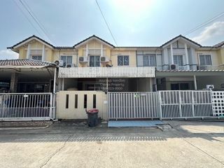 出售 3 卧室 联排别墅 在 Khlong Luang, Pathum Thani