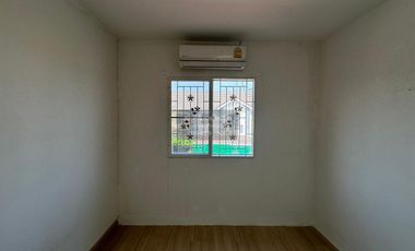 出售 3 卧室 联排别墅 在 Khlong Luang, Pathum Thani
