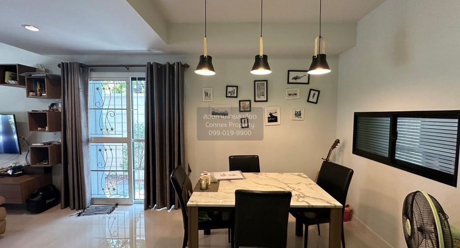 For sale 3 bedrooms townhouse in Bang Phli, Samut Prakan