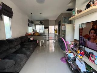 Casa adosada en venta de 4 habitaciones en Bang Yai, Nonthaburi