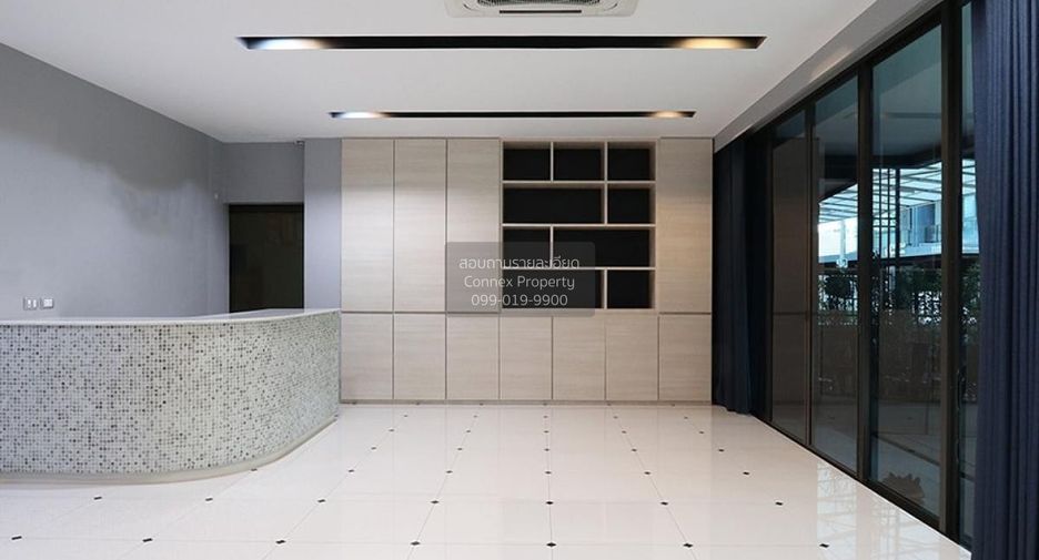 For sale 4 bedrooms townhouse in Bueng Kum, Bangkok