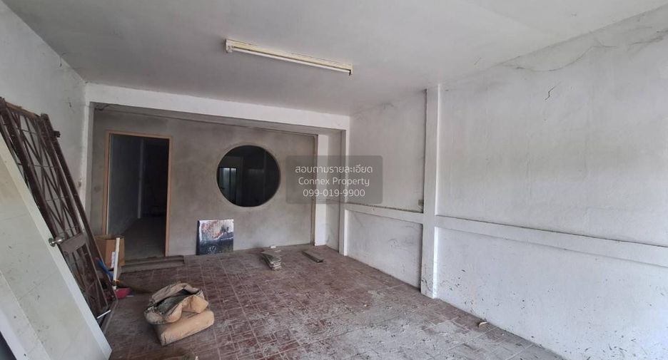 For sale 2 bedrooms townhouse in Mueang Nakhon Pathom, Nakhon Pathom