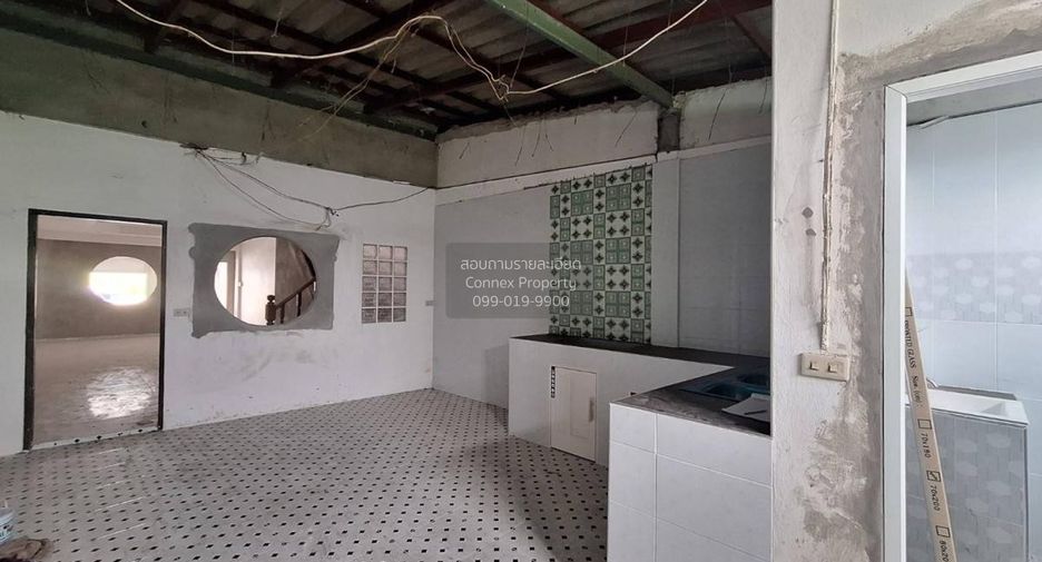 For sale 2 bedrooms townhouse in Mueang Nakhon Pathom, Nakhon Pathom