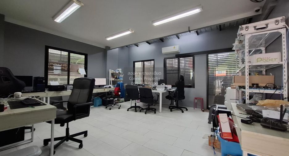 For sale 3 ベッドルーム house in Huai Khwang, Bangkok