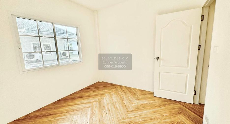 For sale 4 bedrooms townhouse in Thanyaburi, Pathum Thani