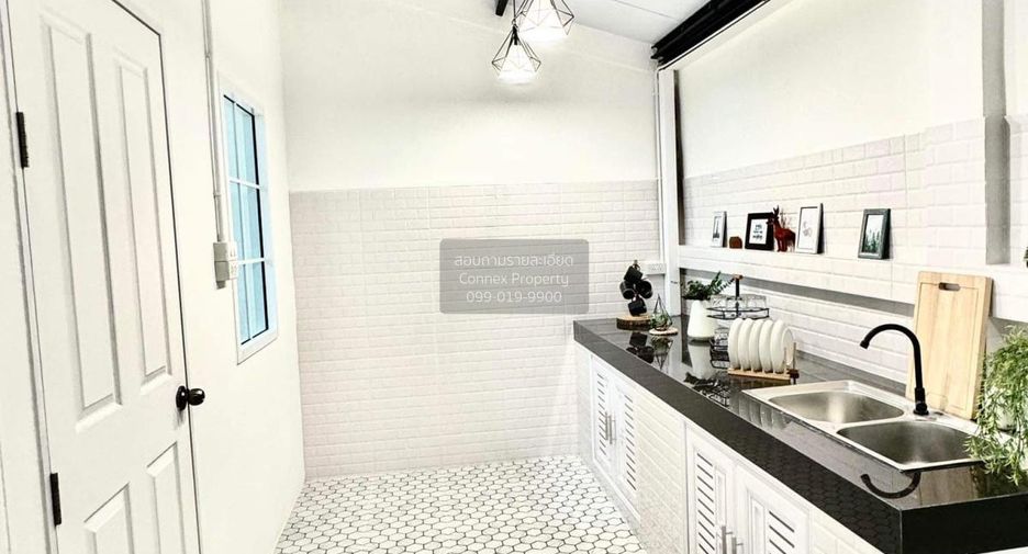 For sale 4 bedrooms townhouse in Thanyaburi, Pathum Thani
