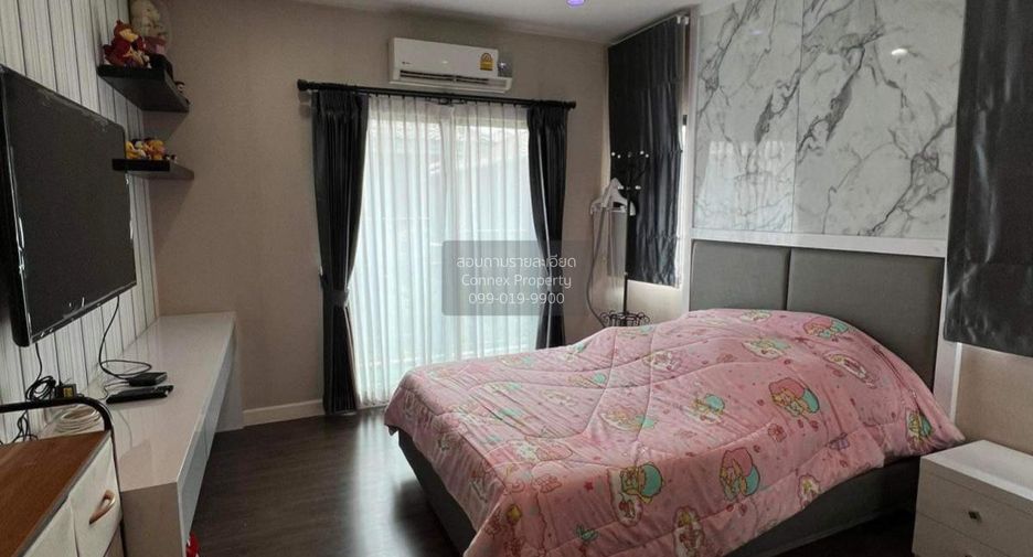 出售 4 卧室 独立屋 在 Mueang Pathum Thani, Pathum Thani