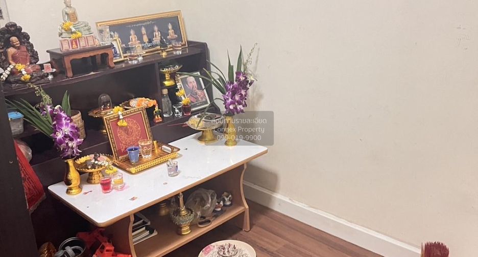 For sale 3 bedrooms townhouse in Mueang Samut Prakan, Samut Prakan