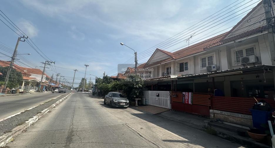 For sale 3 bedrooms townhouse in Mueang Samut Prakan, Samut Prakan