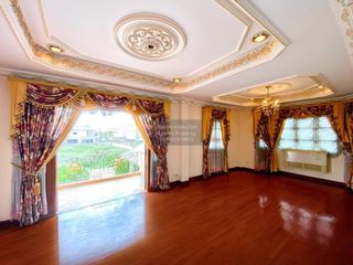 Casa en venta de 4 habitaciones en Bang Khen, Bangkok