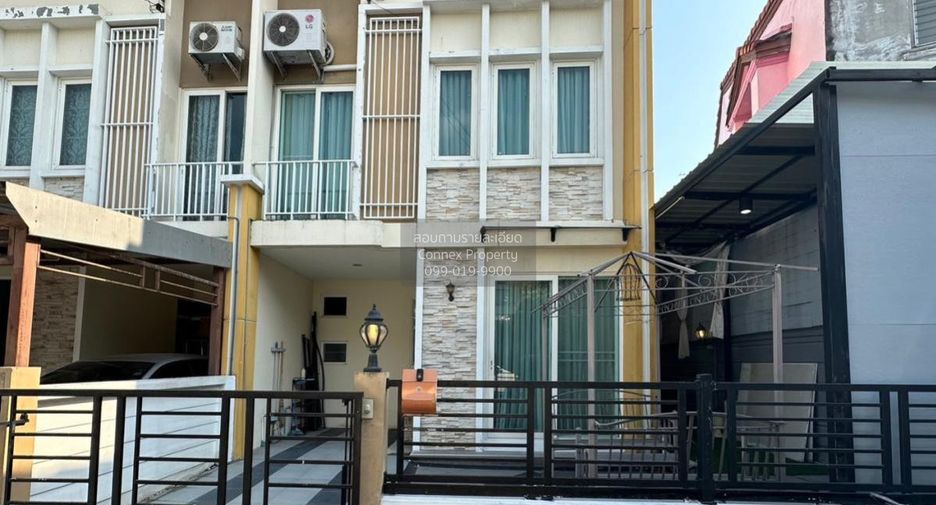 Casa adosada en venta de 4 habitaciones en Mueang Samut Sakhon, Samut Sakhon