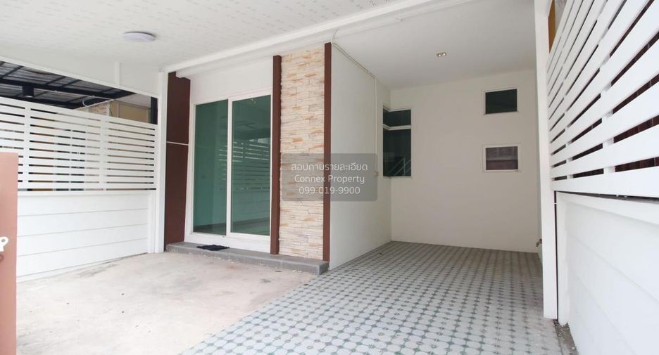 Casa adosada en venta de 3 habitaciones en Nong Khaem, Bangkok