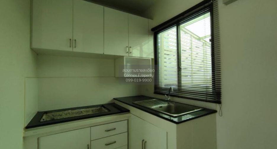 Casa adosada en venta de 3 habitaciones en Chom Thong, Bangkok