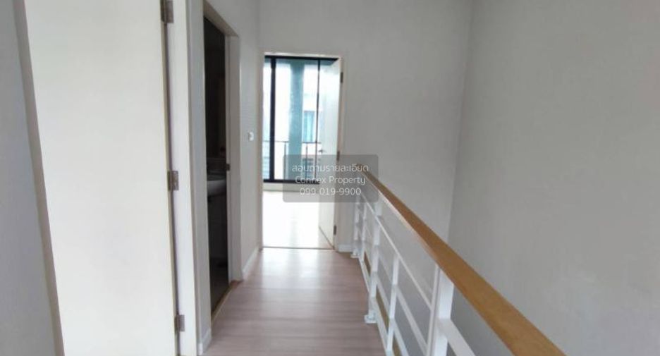 Casa adosada en venta de 3 habitaciones en Chom Thong, Bangkok
