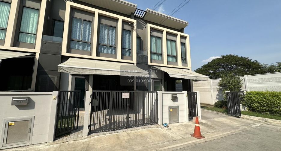 For sale 3 bedrooms townhouse in Bang Phli, Samut Prakan