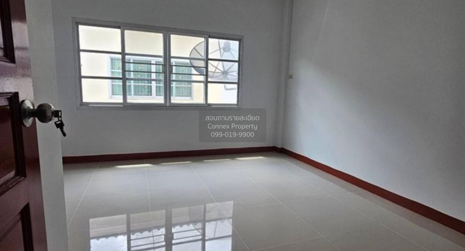 For sale 3 bedrooms townhouse in Bang Bua Thong, Nonthaburi