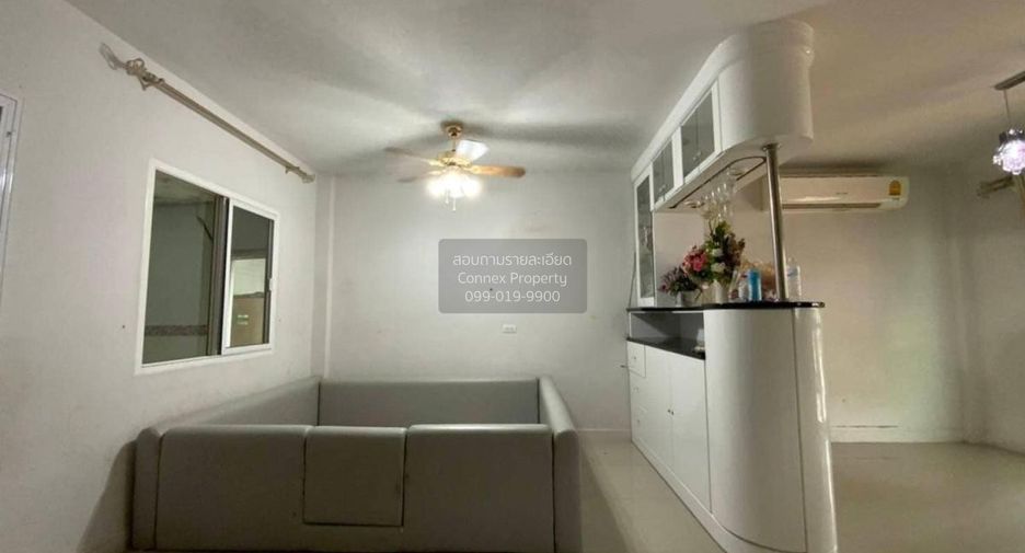 For sale 3 bedrooms townhouse in Lam Luk Ka, Pathum Thani