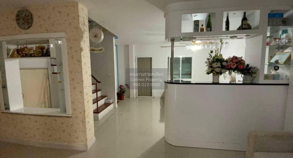 For sale 3 bedrooms townhouse in Lam Luk Ka, Pathum Thani