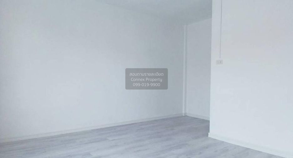 For sale 2 bedrooms townhouse in Sai Noi, Nonthaburi