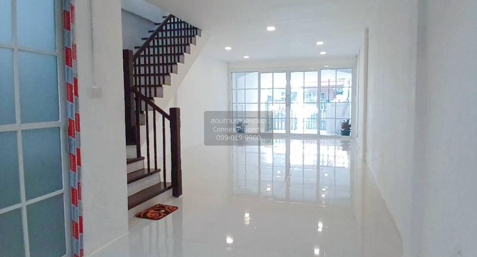 For sale 2 bedrooms townhouse in Sai Noi, Nonthaburi