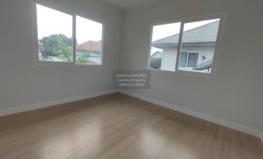 For sale 3 bedrooms house in Bang Khun Thian, Bangkok