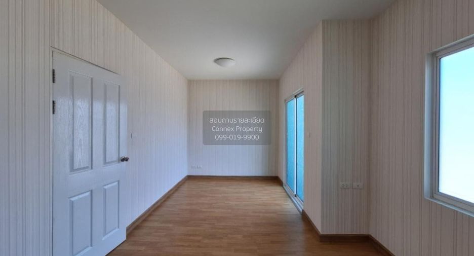 For sale 3 bedrooms townhouse in Sai Noi, Nonthaburi