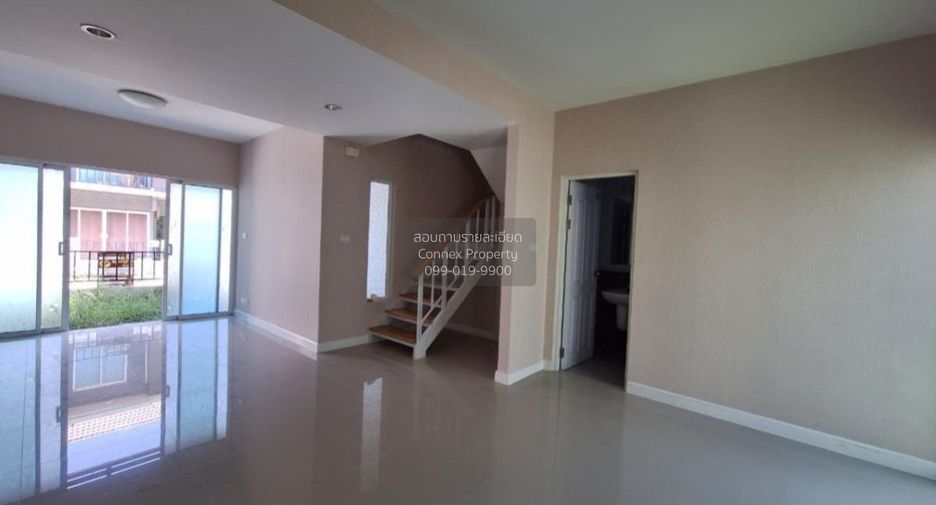 For sale 3 bedrooms townhouse in Sai Noi, Nonthaburi