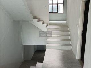 Local comercial en venta de 3 habitaciones en Wang Thonglang, Bangkok