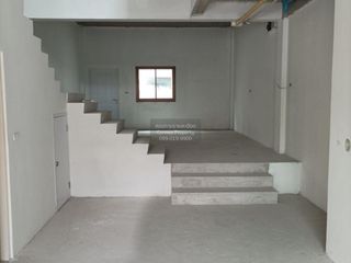 Local comercial en venta de 3 habitaciones en Wang Thonglang, Bangkok