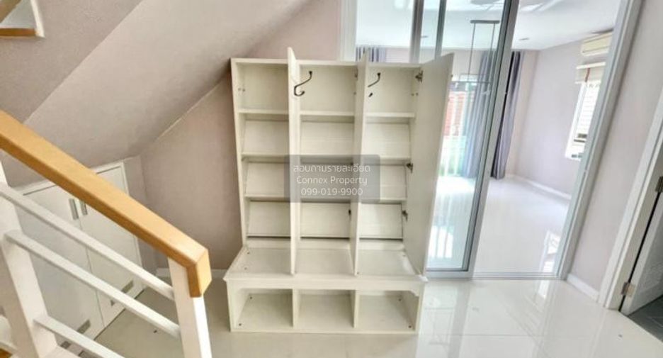 For sale 3 bedrooms house in Mueang Samut Sakhon, Samut Sakhon