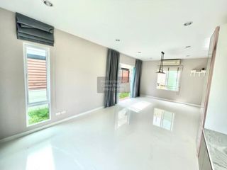 For sale 3 bedrooms house in Mueang Samut Sakhon, Samut Sakhon