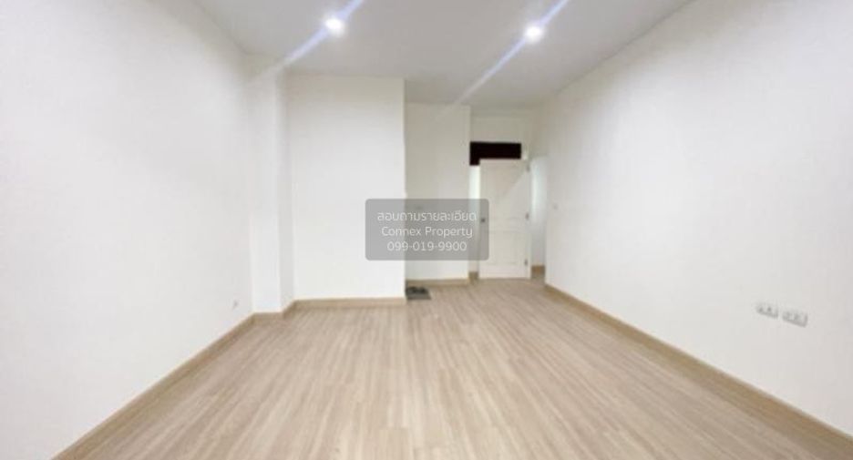For sale 3 bedrooms townhouse in Bang Bua Thong, Nonthaburi