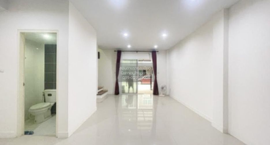 For sale 3 bedrooms townhouse in Bang Bua Thong, Nonthaburi