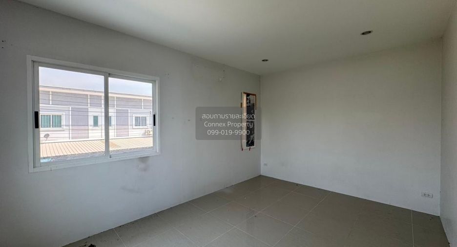 Reihenhaus zum Kauf mit 3 Zimmer in Sam Khok, Pathum Thani