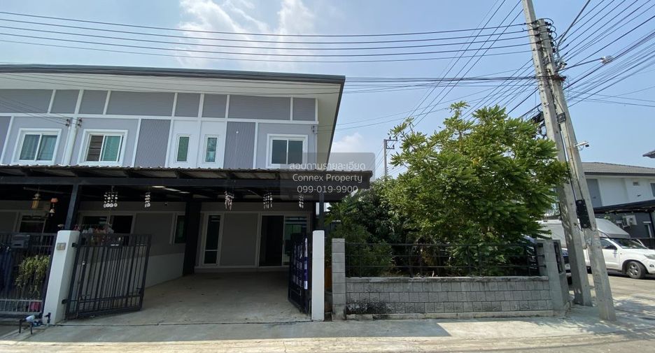 Reihenhaus zum Kauf mit 3 Zimmer in Sam Khok, Pathum Thani