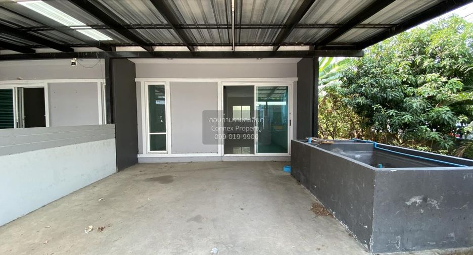Reihenhaus zum Kauf mit 3 Zimmer in Sam Khok, Pathum Thani