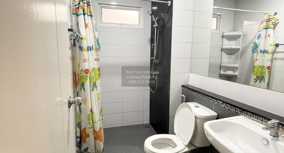 Casa adosada en venta de 3 habitaciones en Min Buri, Bangkok