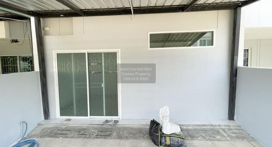 Casa adosada en venta de 3 habitaciones en Min Buri, Bangkok