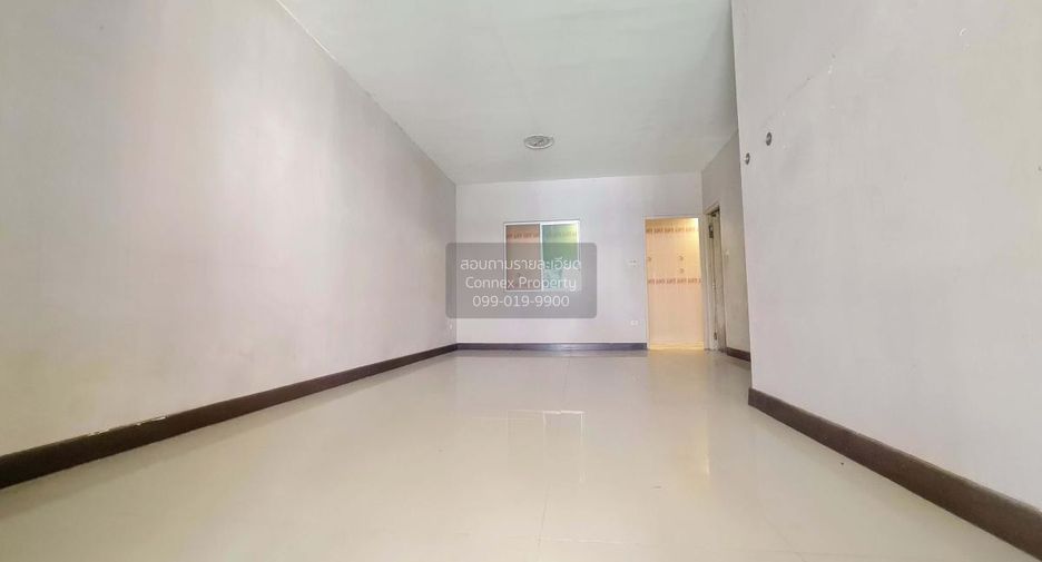 For sale 3 bedrooms townhouse in Thanyaburi, Pathum Thani