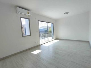 For sale 3 bedrooms townhouse in Bang Pa-in, Phra Nakhon Si Ayutthaya
