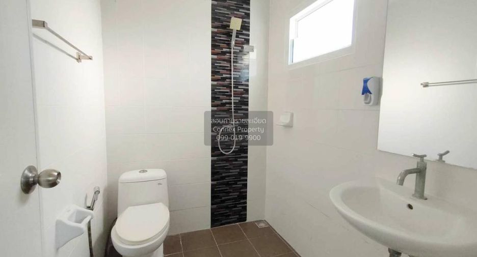 For sale 2 bedrooms townhouse in Mueang Saraburi, Saraburi
